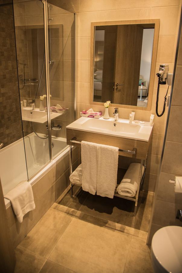Az Hotels Zephyr Mostaganem Dış mekan fotoğraf
